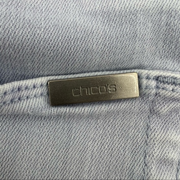 Chicos Light Blue The So Slimming Girlfriend Crop Jeans Size 2 Women’s - Picture 4 of 8